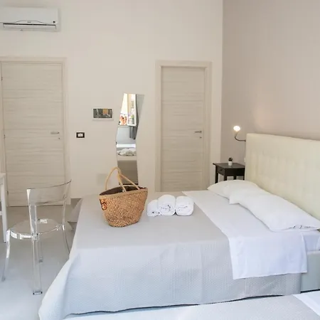 Zio Luciano Bed & Breakfast 3*